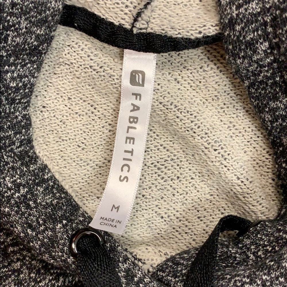 Fabletics Sweatshirt - image 5